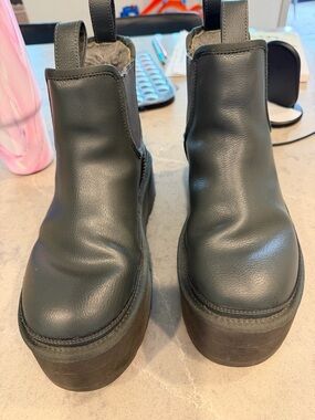 UGG Black Shearling-Lined Boot Interior